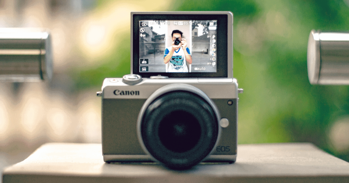 Best Canon Cameras With Flip Screen (For Photo And